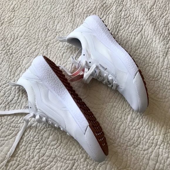 Vans Ultrarange EXO Shoe - Picture 3 of 10